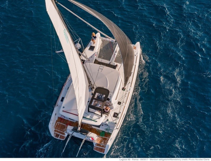 lagoon 40 01-min.jpg