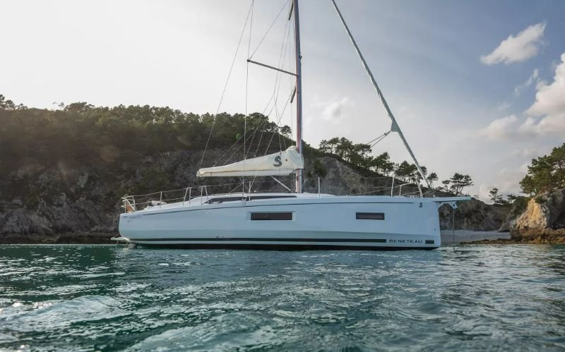 oceanis 371 13.jpg