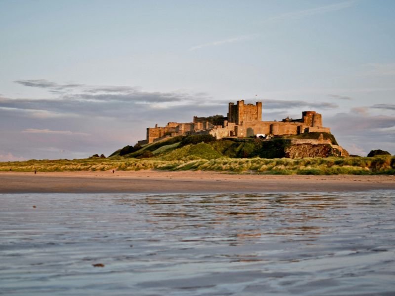 zeilen-schotland-noordzee-Bamburgh Castle.jpg
